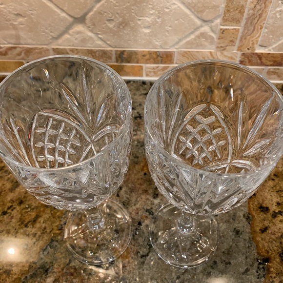 Godinger “Dublin” wine glasses (set of 2) - Picture 2 of 4